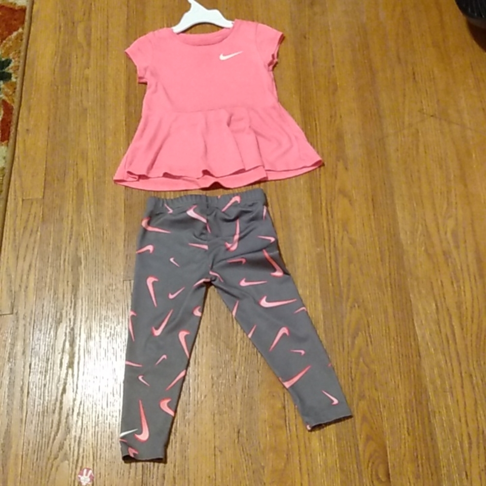 Nike toddler 3T top and pants outfit